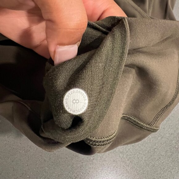 lululemon 23" Crop Size 8 - Picture 4 of 4